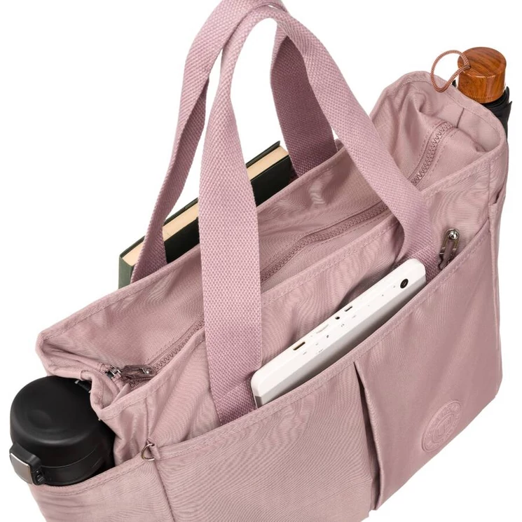 Nagyméretű női válltáska hosszúpánttal