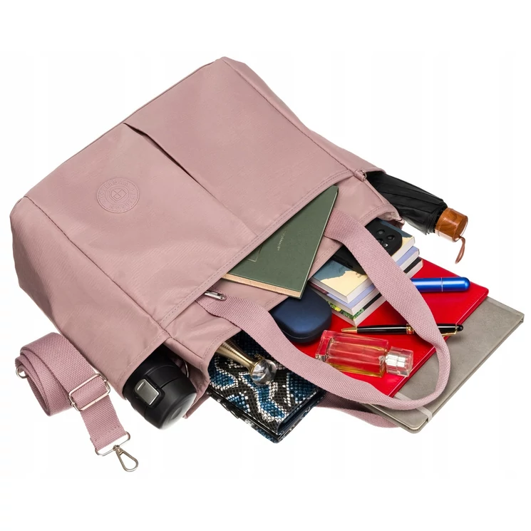 Nagyméretű női válltáska hosszúpánttal