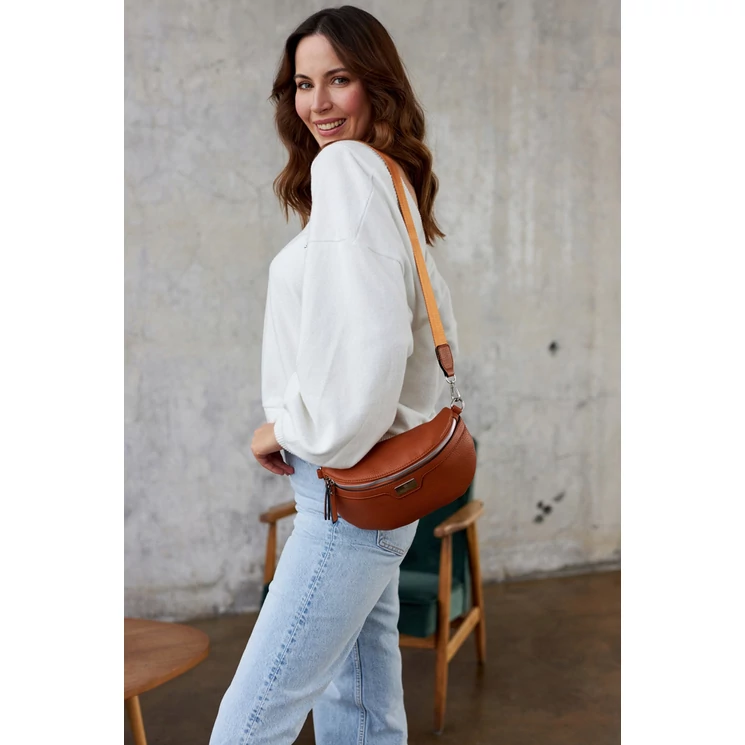 Elegáns Női Övtáska/Oldaltáska + Praktikus kiegészítővel konyak színben