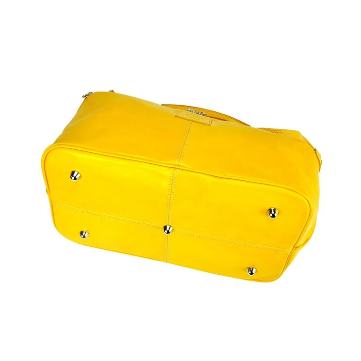 VALÓDI BŐR UTAZÓTÁSKA