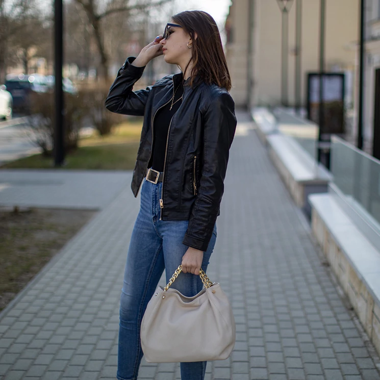 Valódi bőr női láncos táska bézs színben S7247 Beige