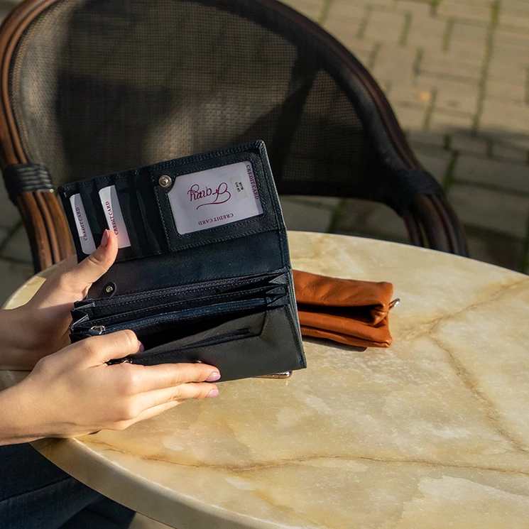 Fairy valódi bőr pénztárca kék színben RFID rendszerrel díszdobozban