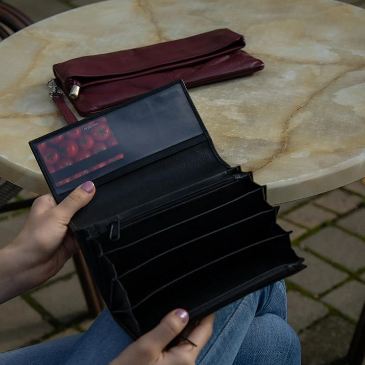 Valódi bőr brifkó pincér pénztárca fekete színben AM-03-183