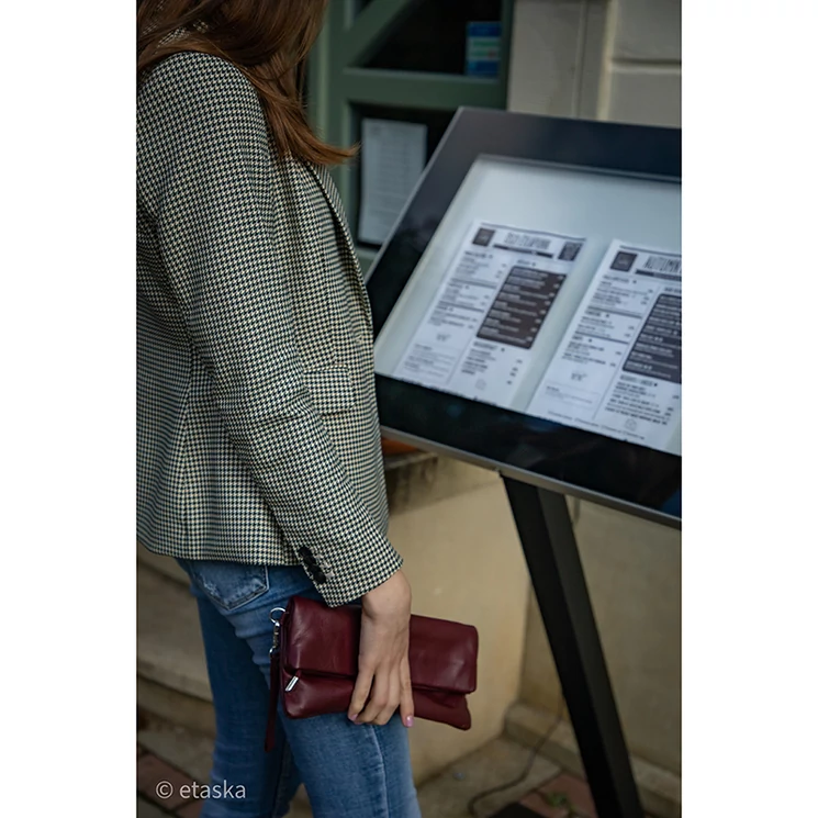 Patrizia Piu Valódi bőr női táska taupe színben