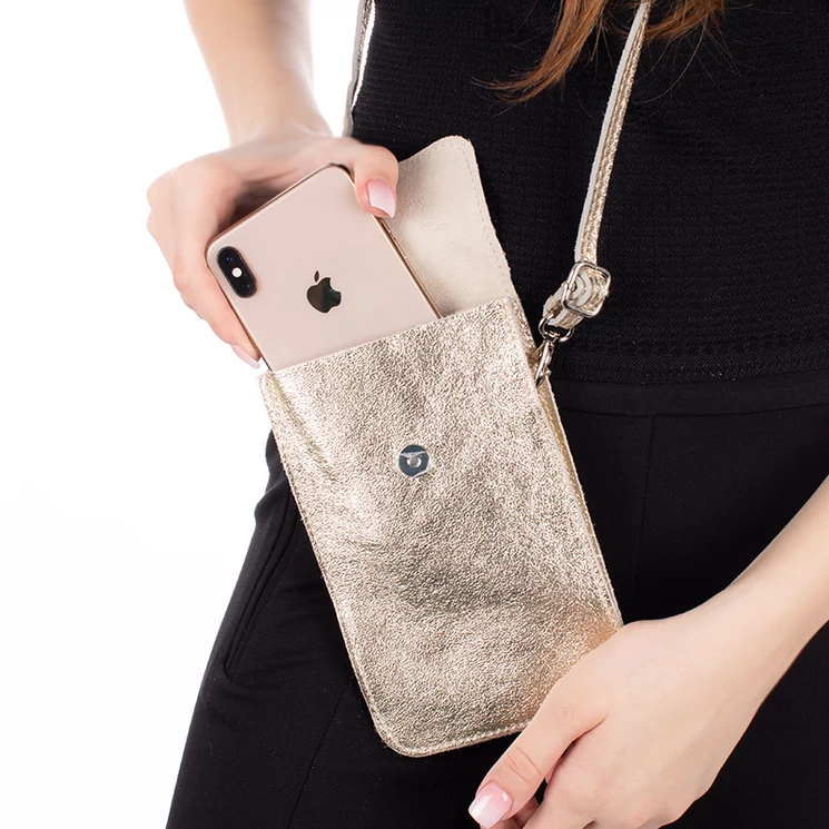 Valódi bőr telefontartó arany színben