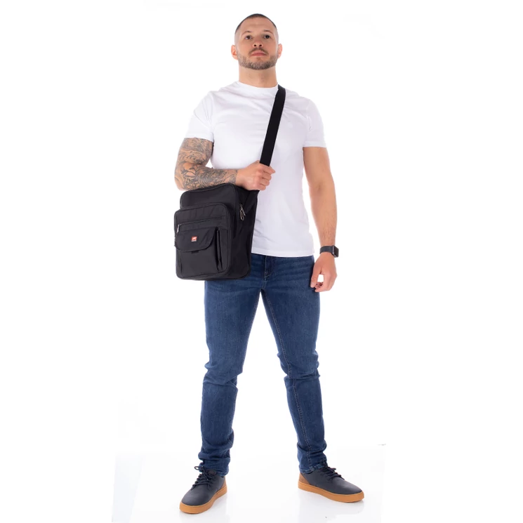 AdventureR Válltáska AT526 fekete színben