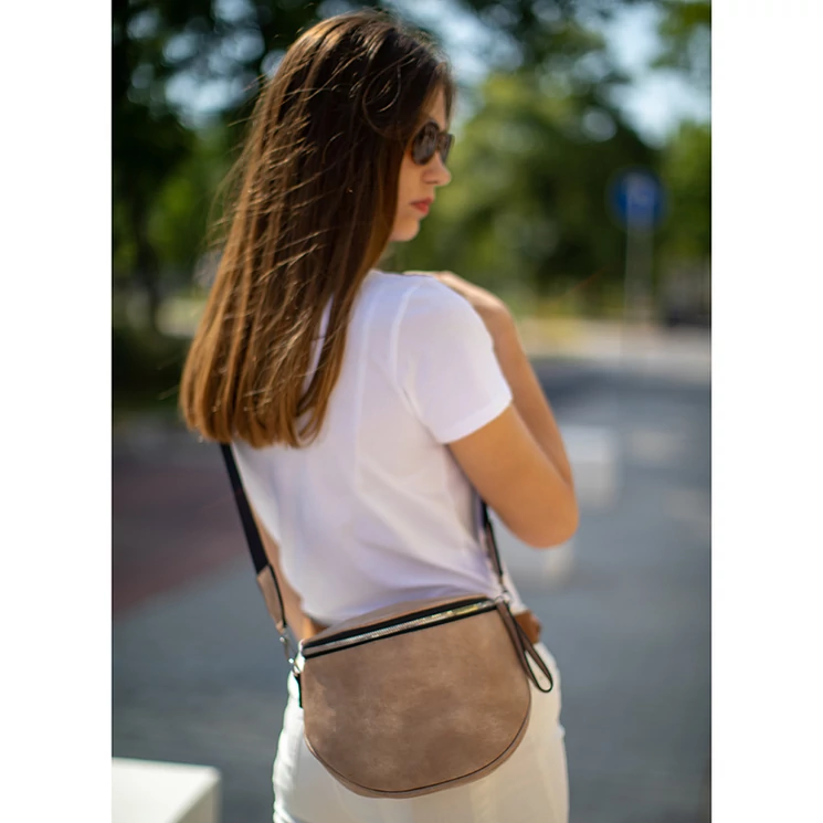 Keresztpántos női oldaltáska taupe színben 76201 taupe