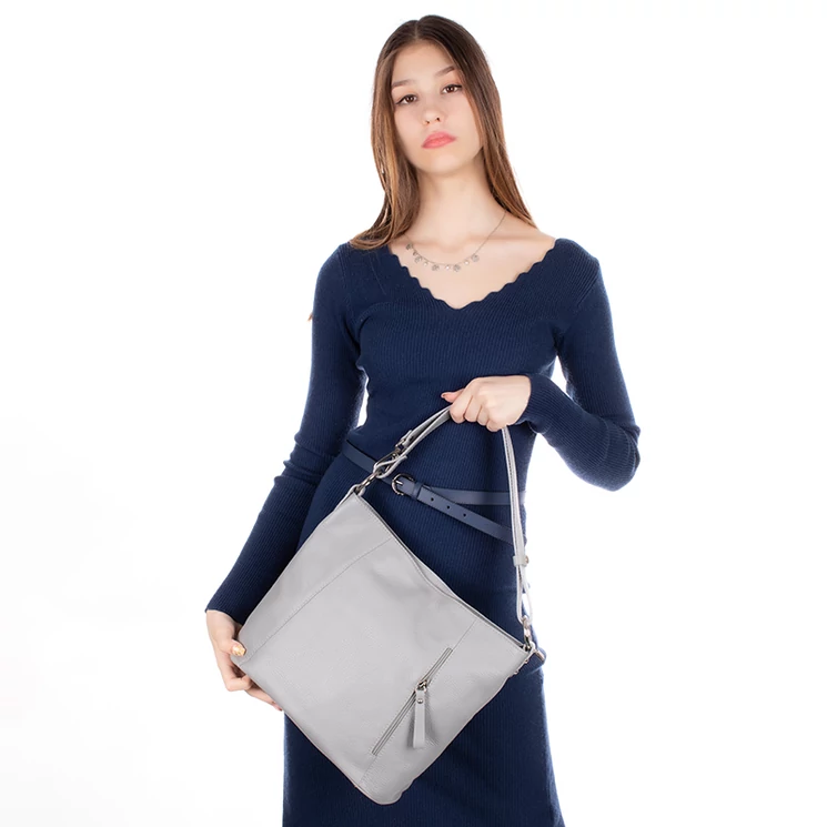 Valódi bőr női táska világosszürke színben*