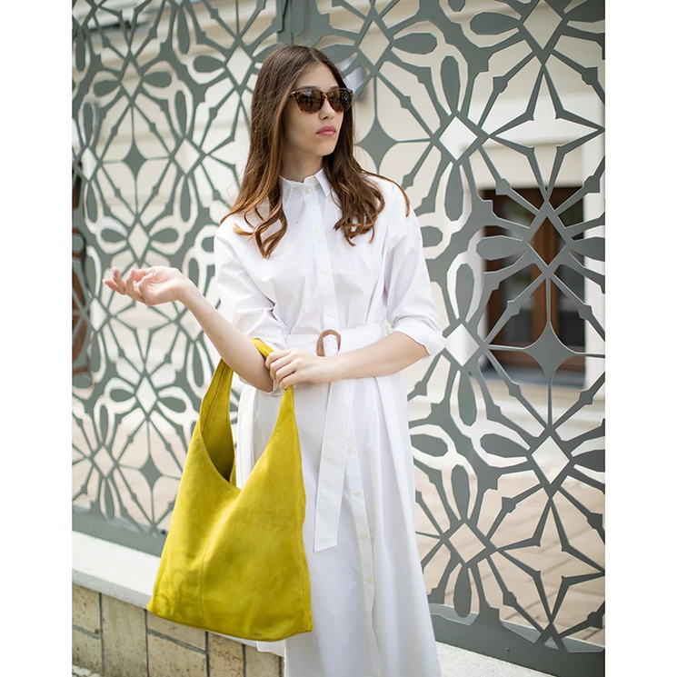 Valódi velúrbőr női táska sárga színben