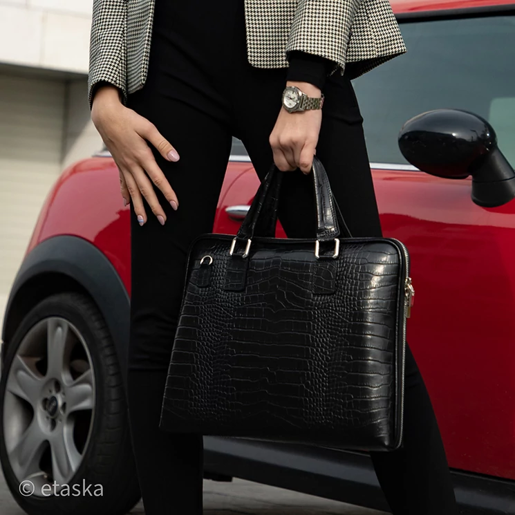 Laptoptartós Valódi bőr üzleti táska sötétbarna színben