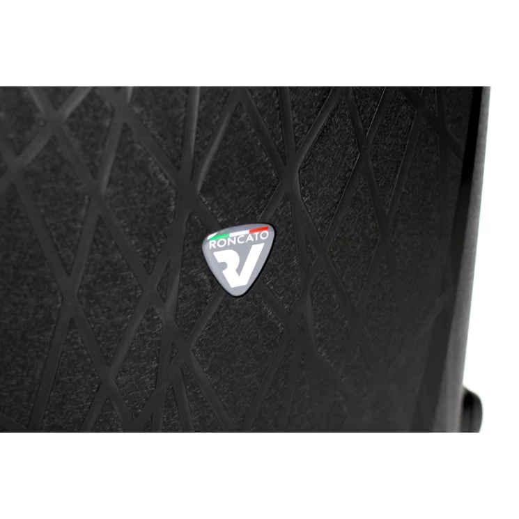 Roncato R0712 Light Spinner bőrönd 68 cm-es fekete ajándék bőröndhuzattal