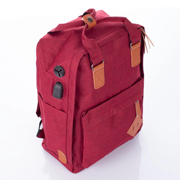 Hátizsák usb töltővel bordó színben