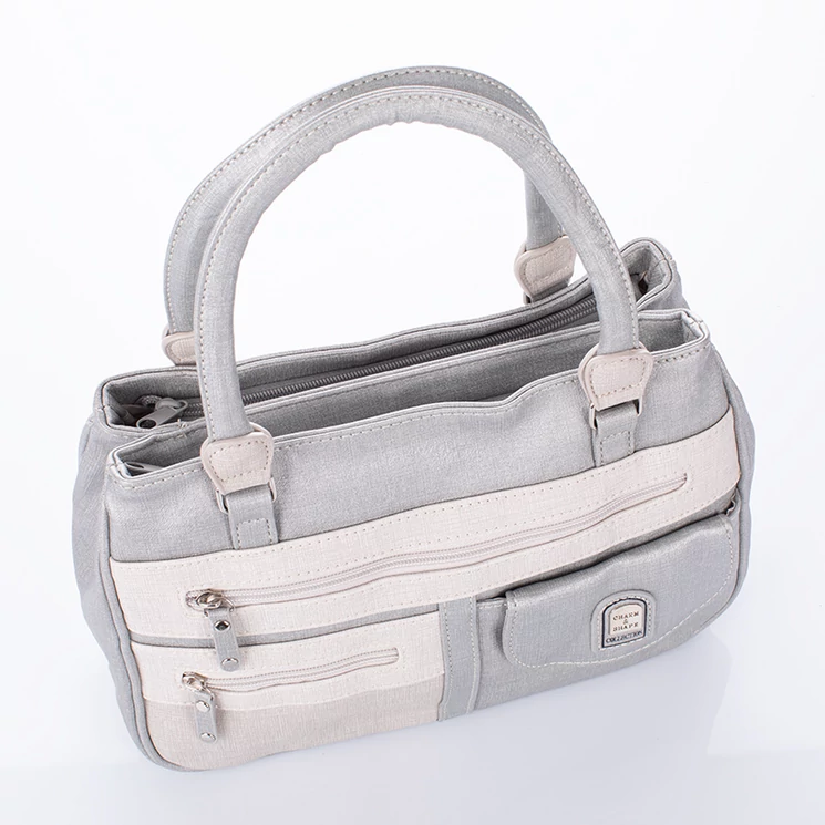 Női táska fekete színben 