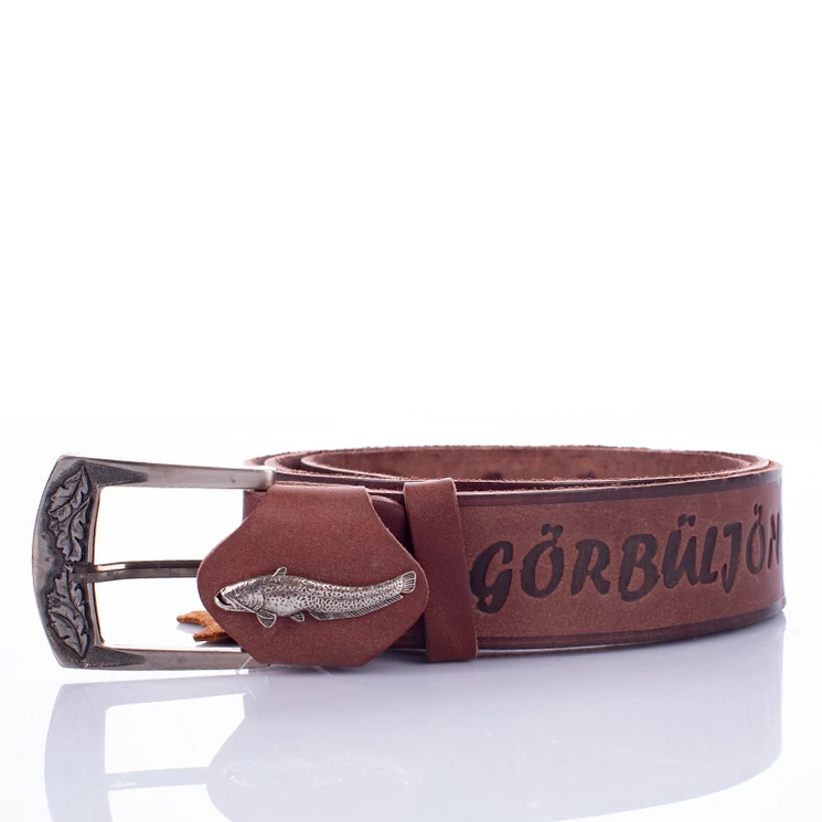 Horgász öv harcsa mintával barna színben 