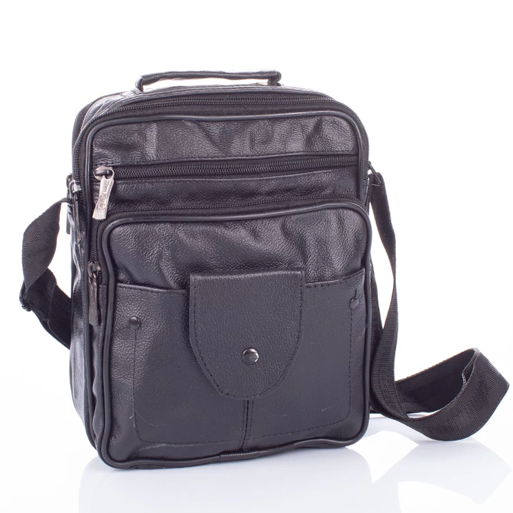 Férfi oldaltáska fekete színben