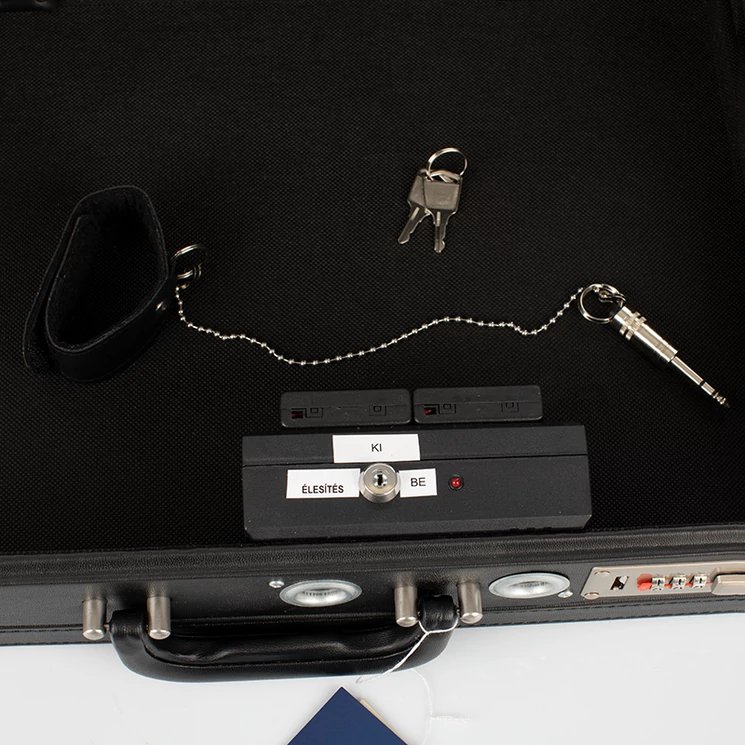 Riasztós diplomatatáska RI-68M