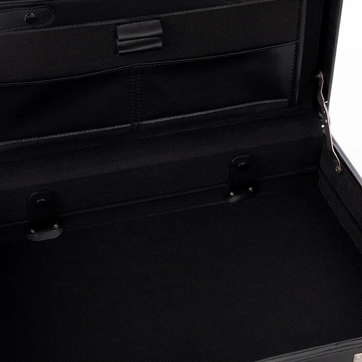 DN-2625 számzáras műbőr diplomatatáska bővíthető