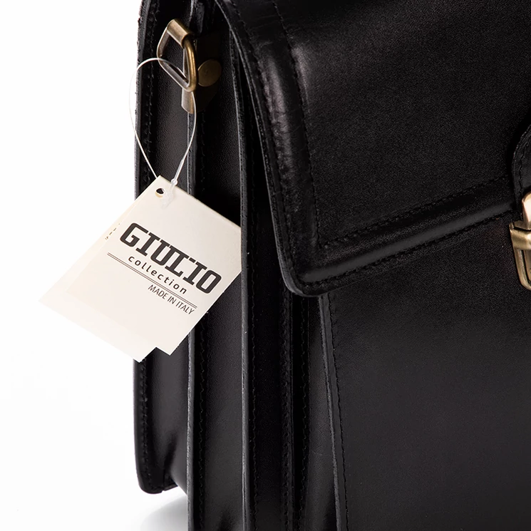  Valódi bőr férfi oldaltáska fekete színben