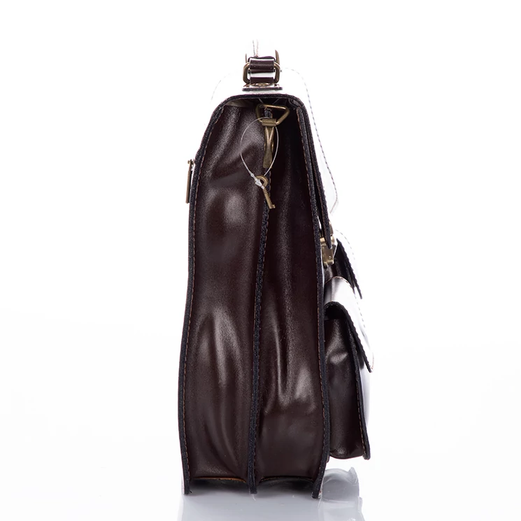 Valódi bőr férfi válltáska fekete színben