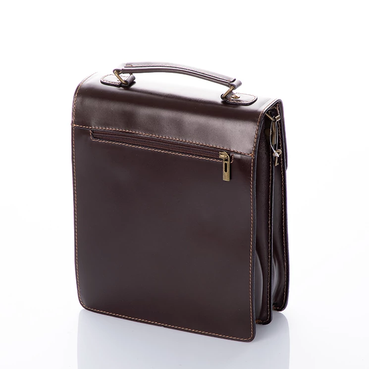 Valódi bőr férfi válltáska fekete színben