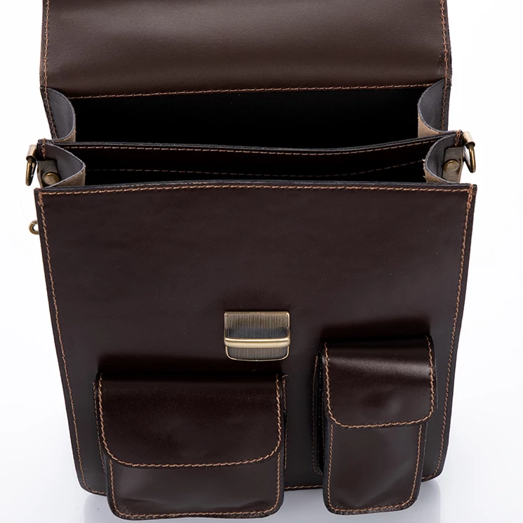 Valódi bőr férfi válltáska fekete színben