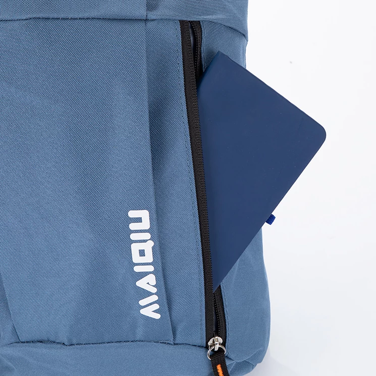 Sportos KOMPAKT HÁTIZSÁK Piros színben