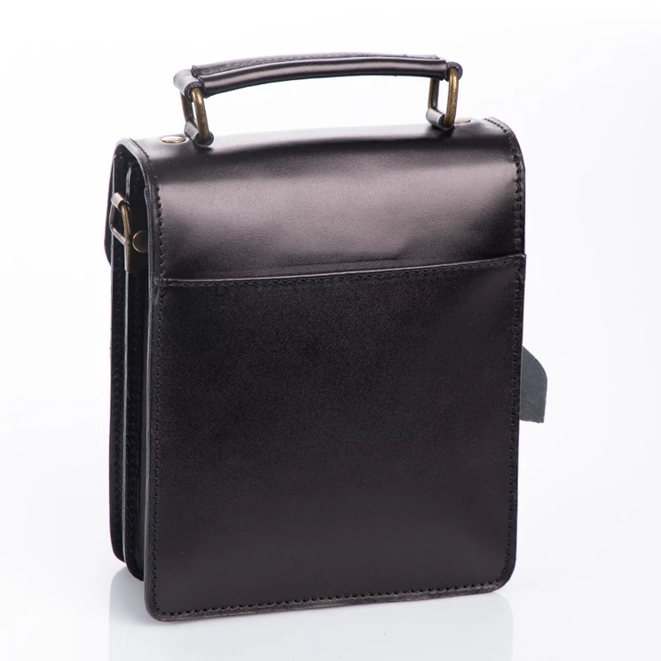 TASSO Valódi bőr férfi válltáska fekete színben