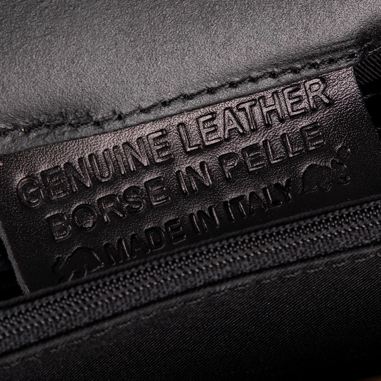 TASSO Valódi bőr férfi válltáska fekete színben