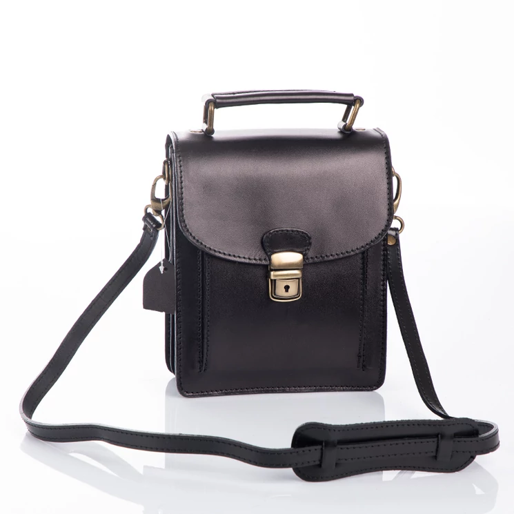 TASSO Valódi bőr férfi válltáska fekete színben