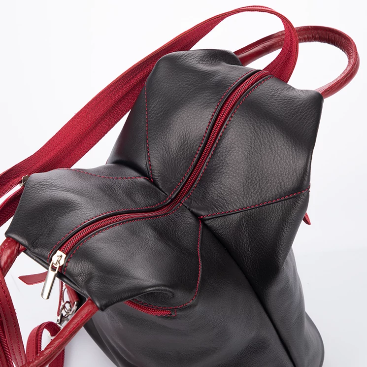 Valódi bőr női hátizsák piros-fekete színben