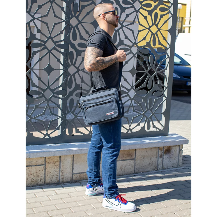 AdventureR Férfi válltáska Szürke színben 