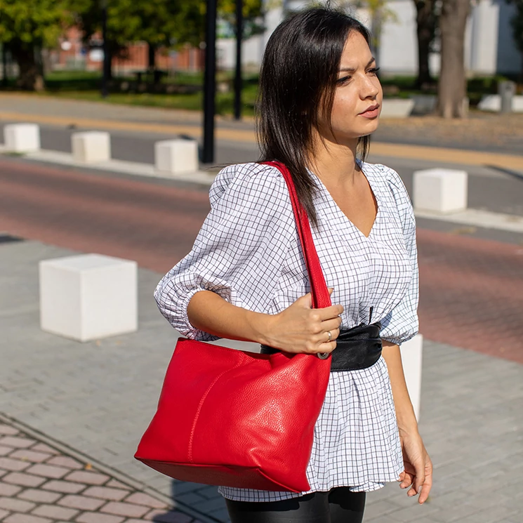 Valódi bőr női táska piros színben