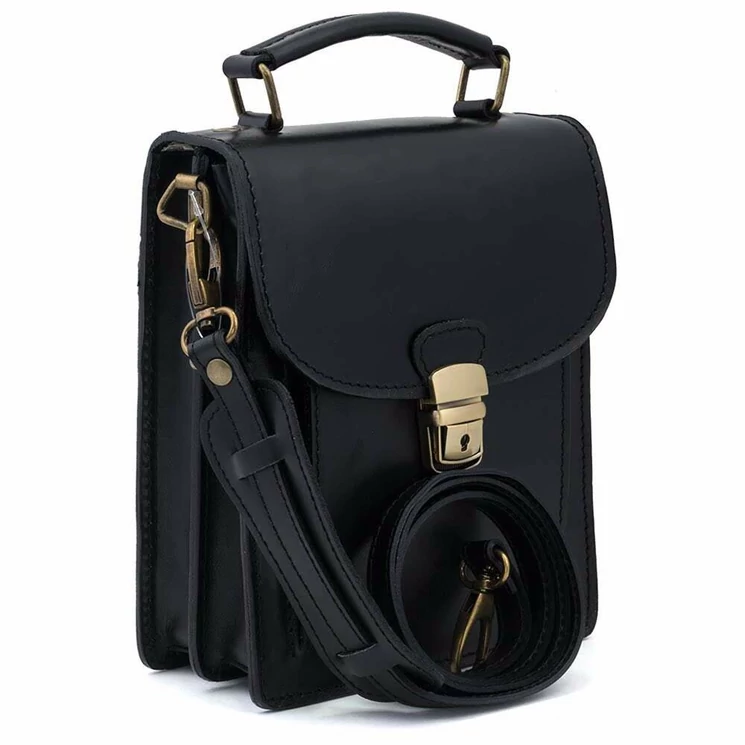 TASSO Valódi bőr férfi válltáska fekete színben