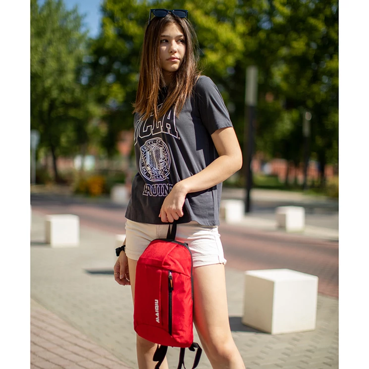 Sportos KOMPAKT HÁTIZSÁK Piros színben