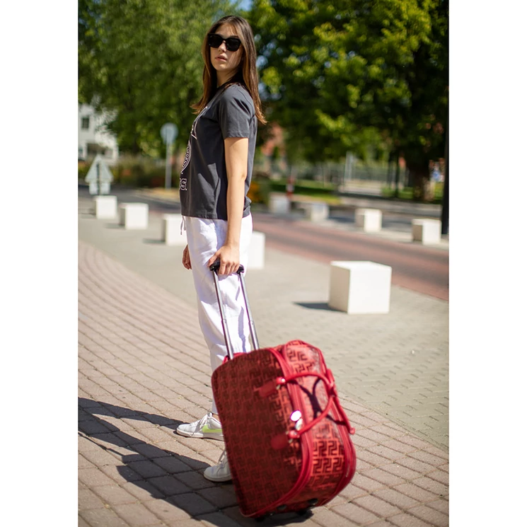 Euroline gurulós utazó táska piros színben