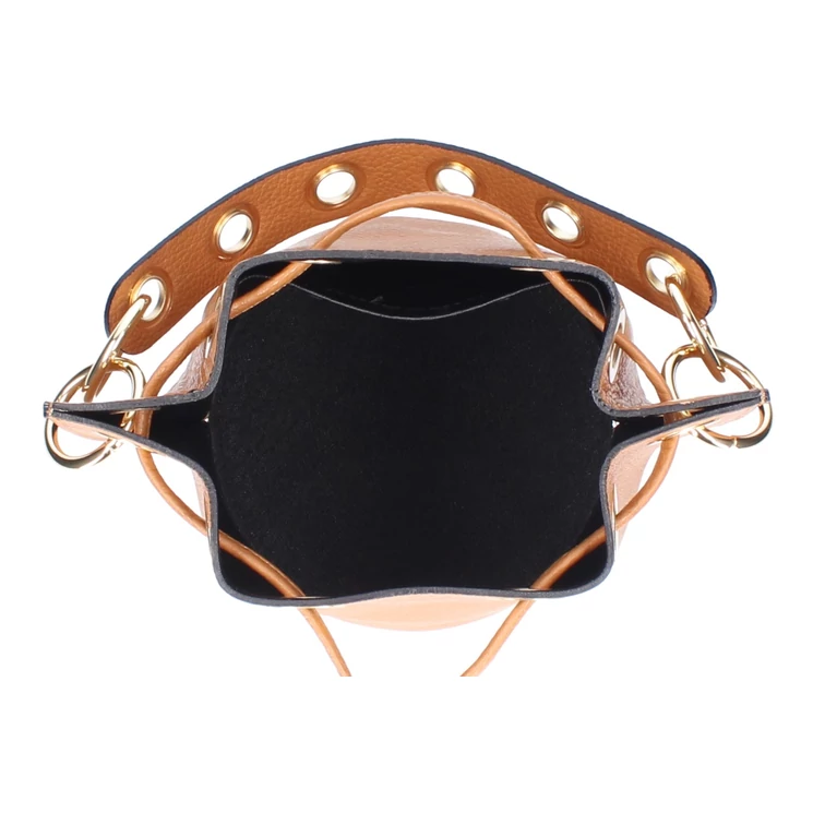 Valódi bőr női táska fekete színben