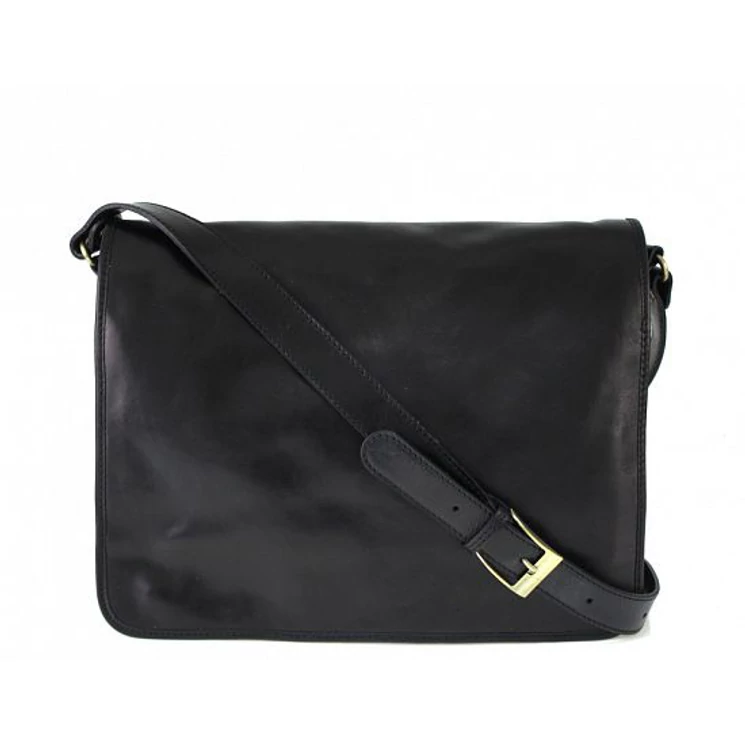 Valódi bőr férfi válltáska fekete színben