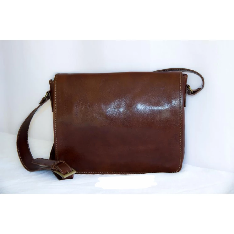 Valódi bőr férfi válltáska