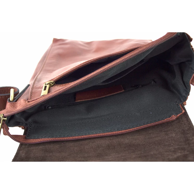 Valódi bőr Oldaltáska