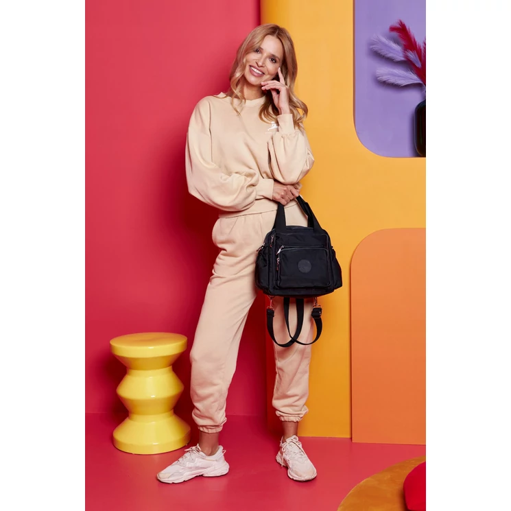 Többfunkció női városi hátizsák Fekete színben