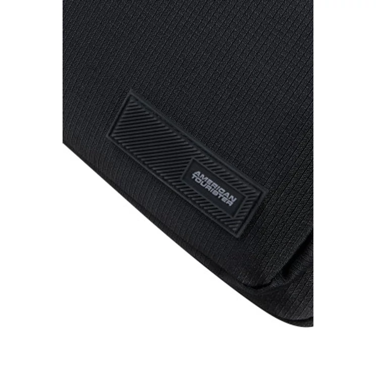 3 - Funkciós Fedélzeti táska  Fekete színben 40 x 25 x 20 American Tourister TAKE2CABIN