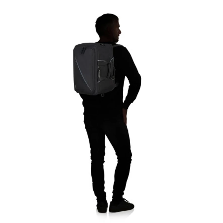 3 - Funkciós Fedélzeti táska  Fekete színben 40 x 25 x 20 American Tourister TAKE2CABIN