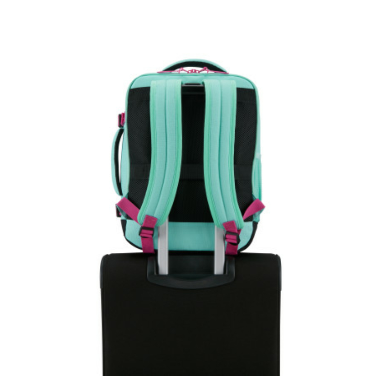 American Tourister WizzAir méretű fedélzeti táska 40x30x20 cm TAKE2CABIN