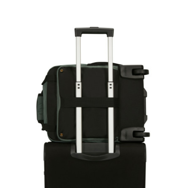 American Tourister WizzAir méretű fedélzeti táska Kerekekkel 40x30x20 cm TAKE2CABIN