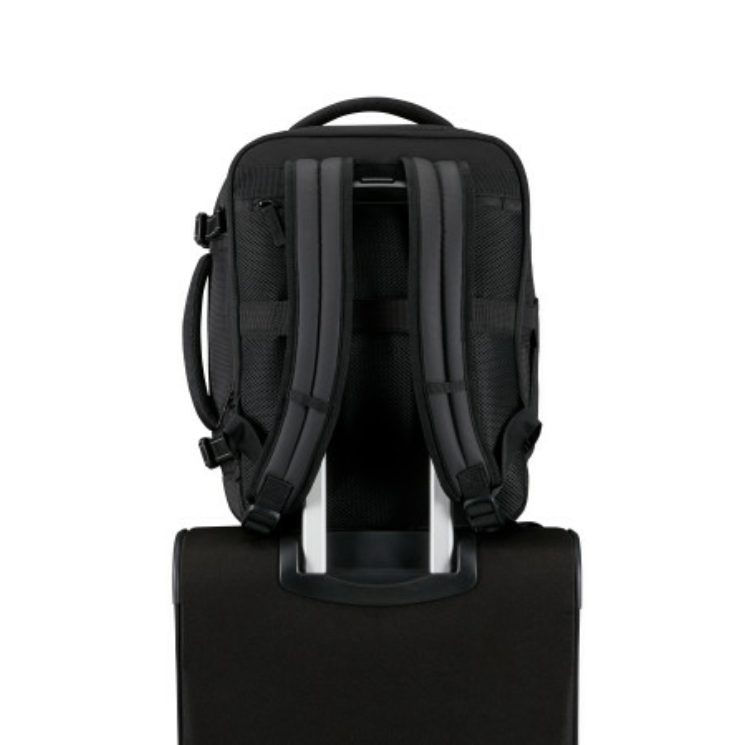 American Tourister WizzAir méretű fedélzeti táska 40x30x20 cm TAKE2CABIN PRO