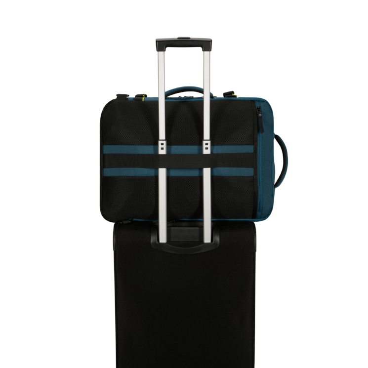 Többfunkciós American Tourister TAKE2CABIN WizzAir-Ryanair méret 55x40x20 cm 
