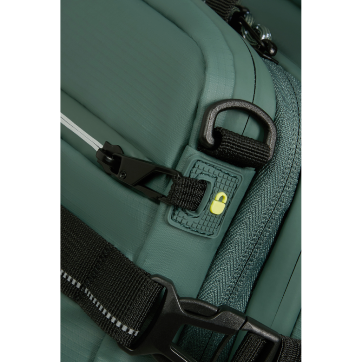 AMERICAN TOURISTER Fedélzeti táska Ryanair ingyenes méret 40 x 20 x 25 cm