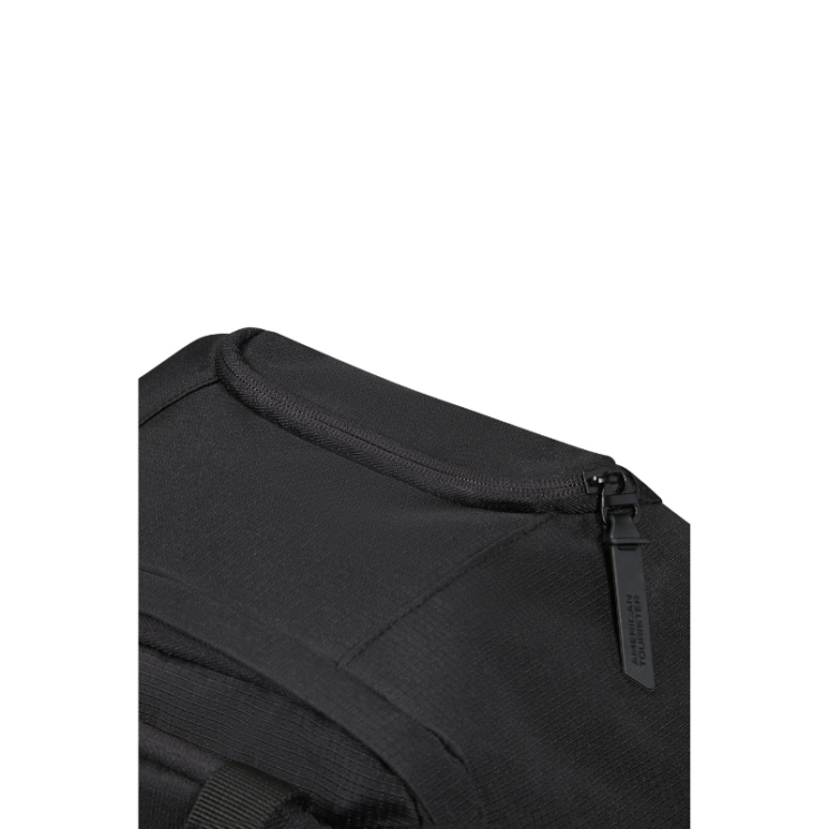 American Tourister WizzAir méretű fedélzeti táska Kerekekkel 40x25x20 cm TAKE2CABIN
