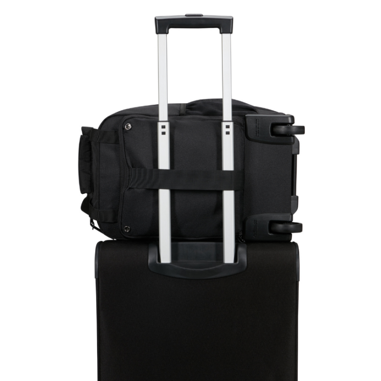 American Tourister WizzAir méretű fedélzeti táska Kerekekkel 40x25x20 cm TAKE2CABIN