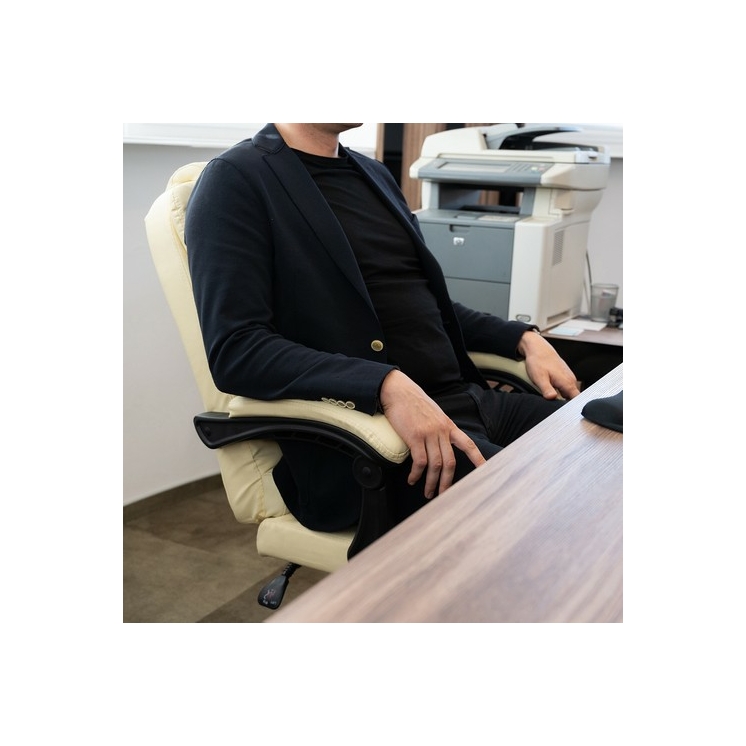 Kényelmes Irodai forgószék lábtartóval